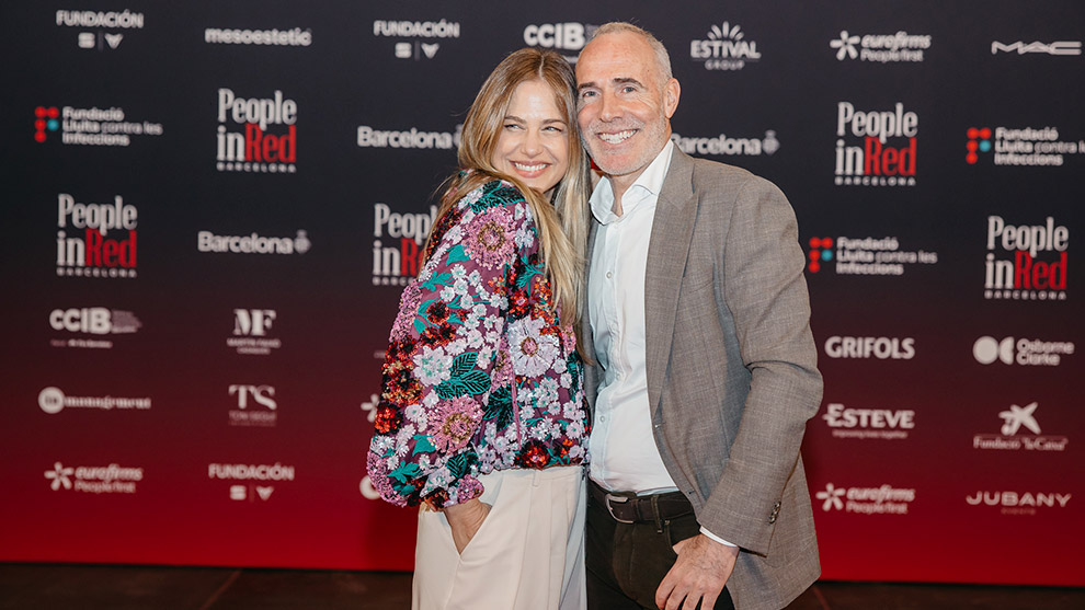 PEOPLE IN RED: Martina Klein, Alex Corretja