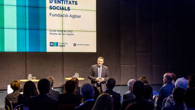 PRESENTACIÓN DE PROYECTOS SOCIALES DE LA FUNDACIÓN AGBAR