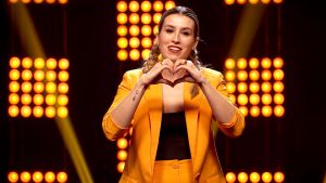 SHOWRIANO: Eva Soriano